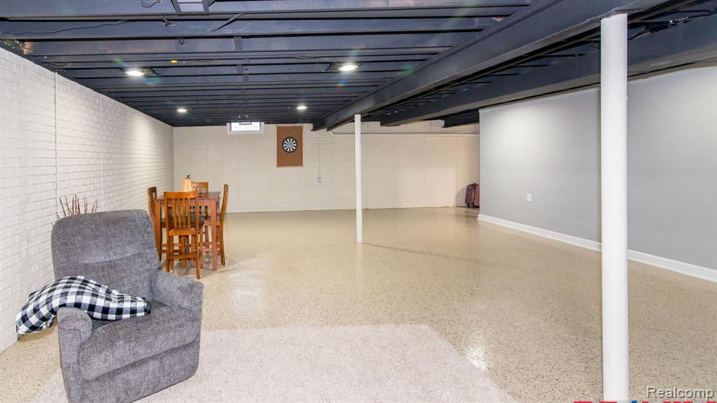 1195 ANDOVER Circle, Commerce Twp, MI 48390 — Photo 35