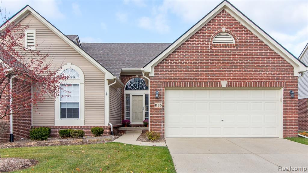 1195 ANDOVER Circle, Commerce Twp, MI 48390 — Photo 42