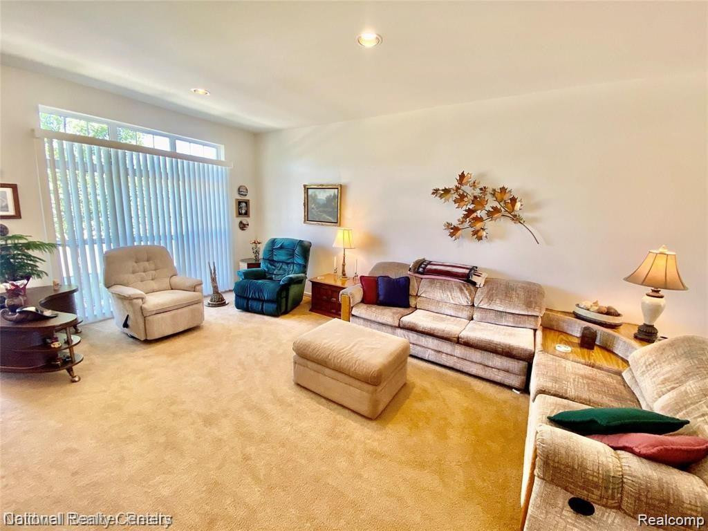 11104 EGRET Lane, Walled Lake, MI 48390 — Photo 4