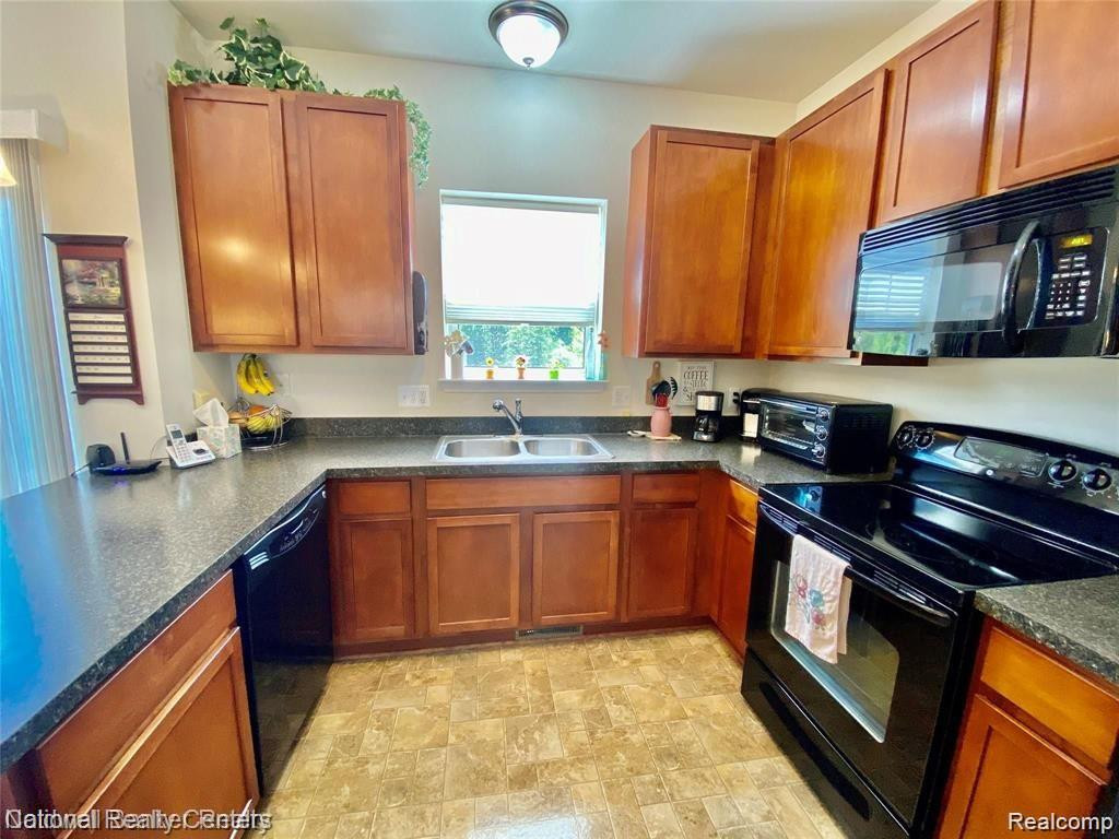 11104 EGRET Lane, Walled Lake, MI 48390 — Photo 11