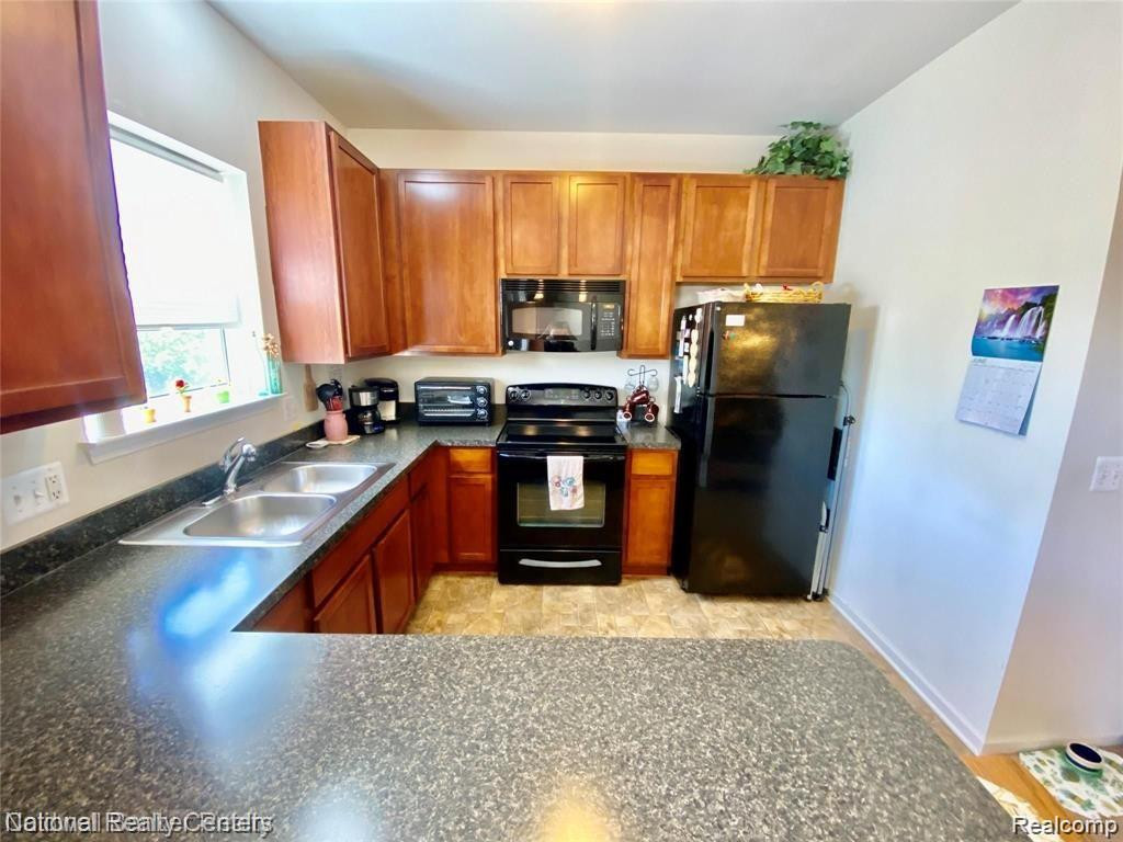 11104 EGRET Lane, Walled Lake, MI 48390 — Photo 13