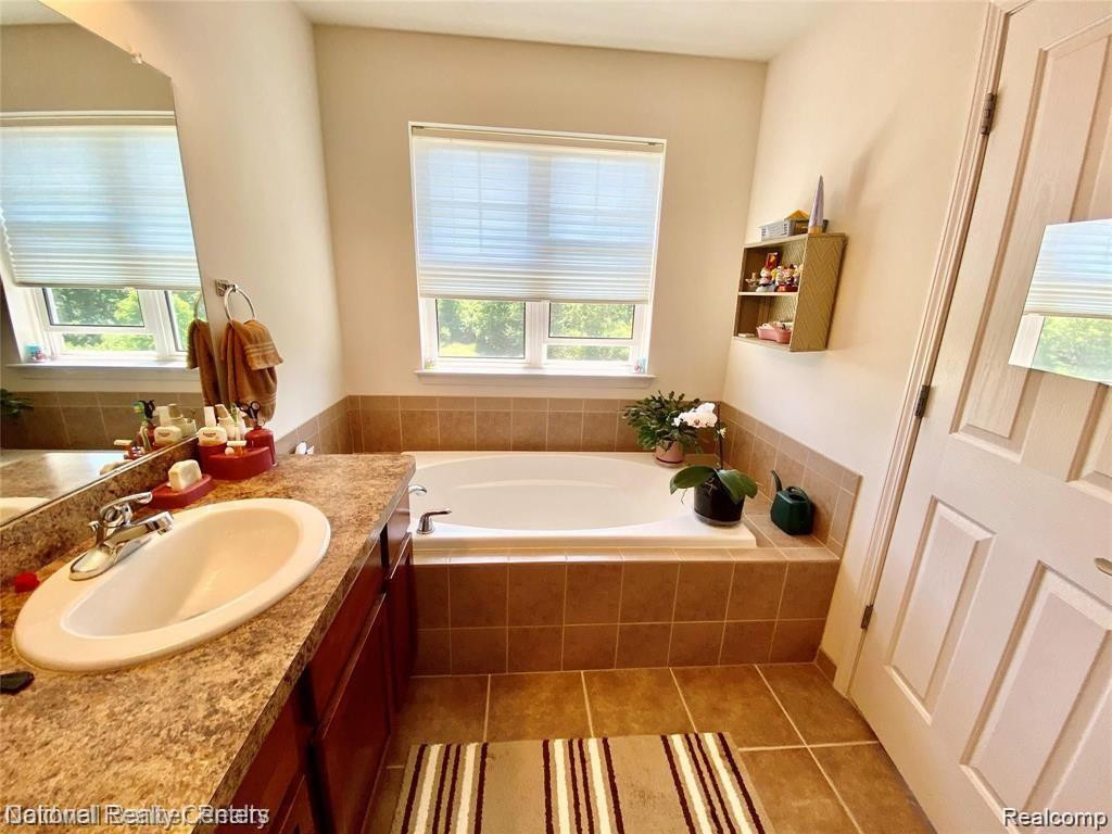 11104 EGRET Lane, Walled Lake, MI 48390 — Photo 19
