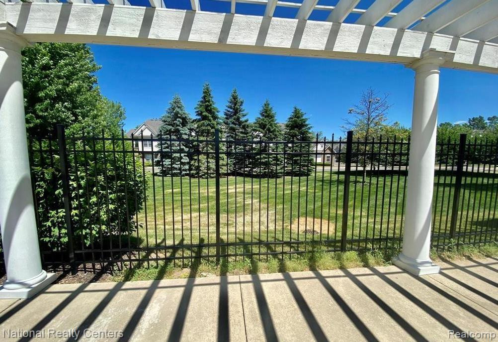 11104 EGRET Lane, Walled Lake, MI 48390 — Photo 39