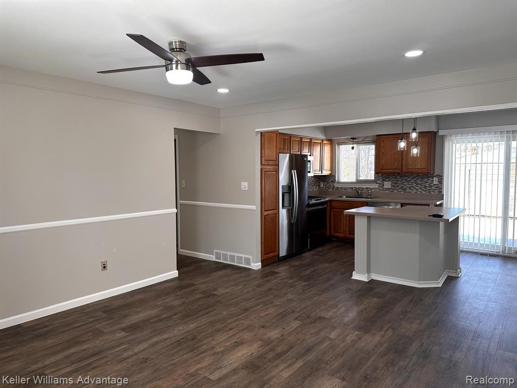 8473 FORREST Drive, Canton, MI 48187 — Photo 4