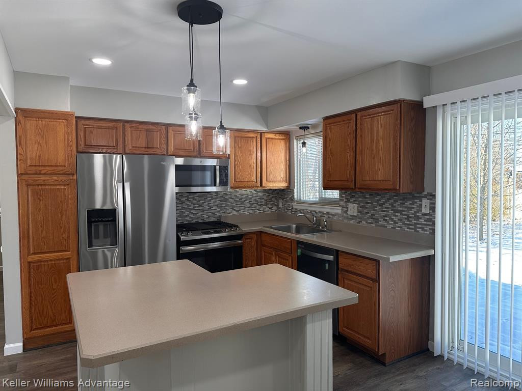 8473 FORREST Drive, Canton, MI 48187 — Photo 7
