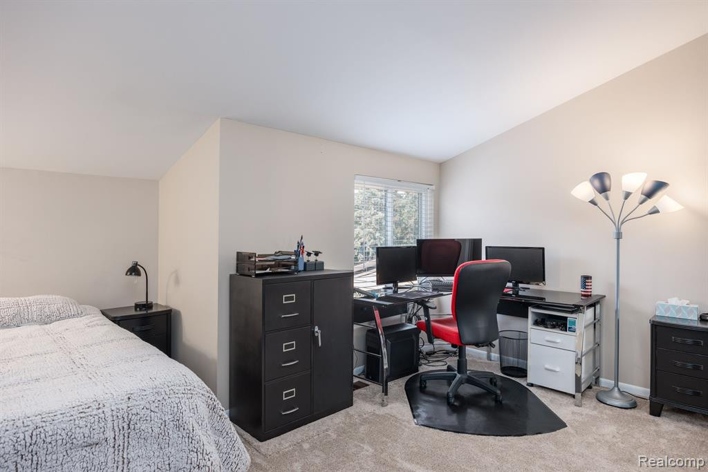 48291 BAYSHORE Drive, Van Buren, MI 48111 — Photo 16