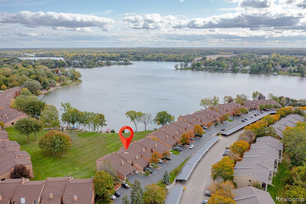 48291 BAYSHORE Drive, Van Buren, MI 48111 — Photo 27
