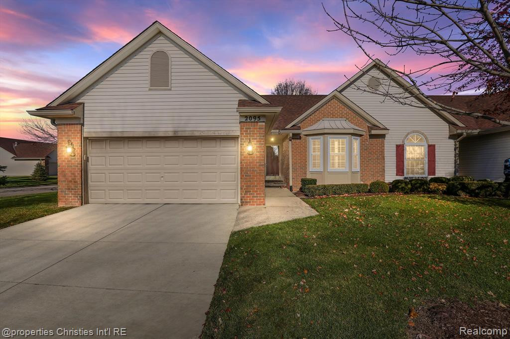 2095 OAKBROOK Boulevard, Walled Lake, MI 48390 — front exterior