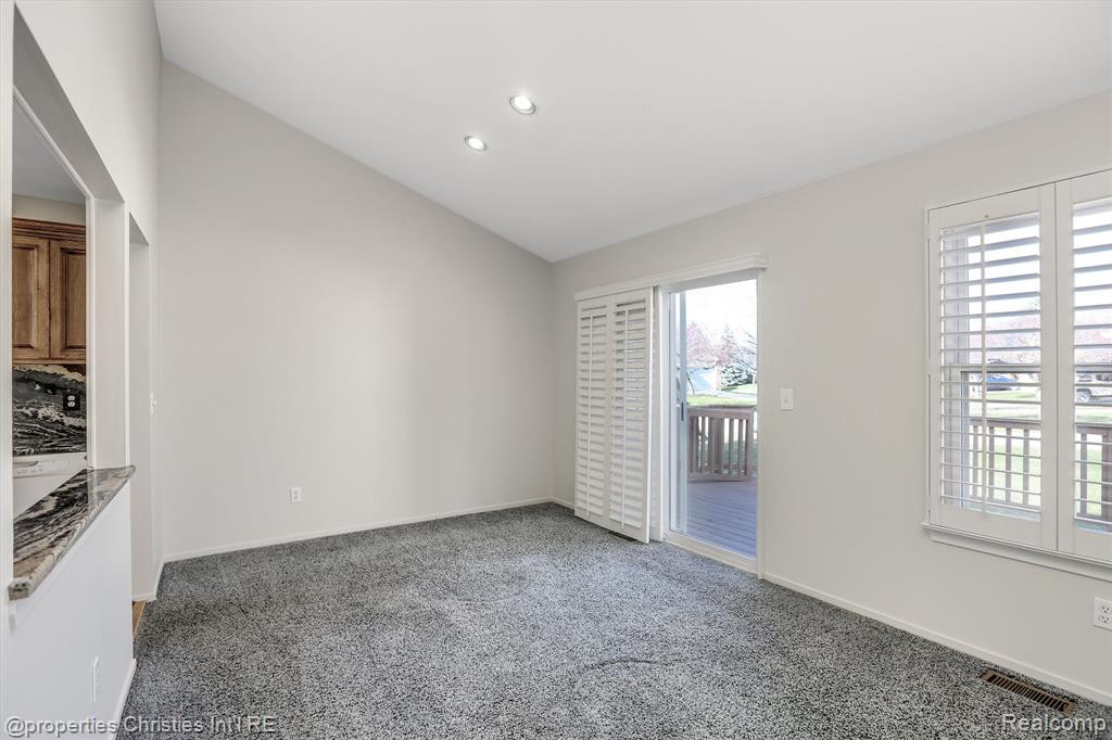 2095 OAKBROOK Boulevard, Walled Lake, MI 48390 — Photo 5