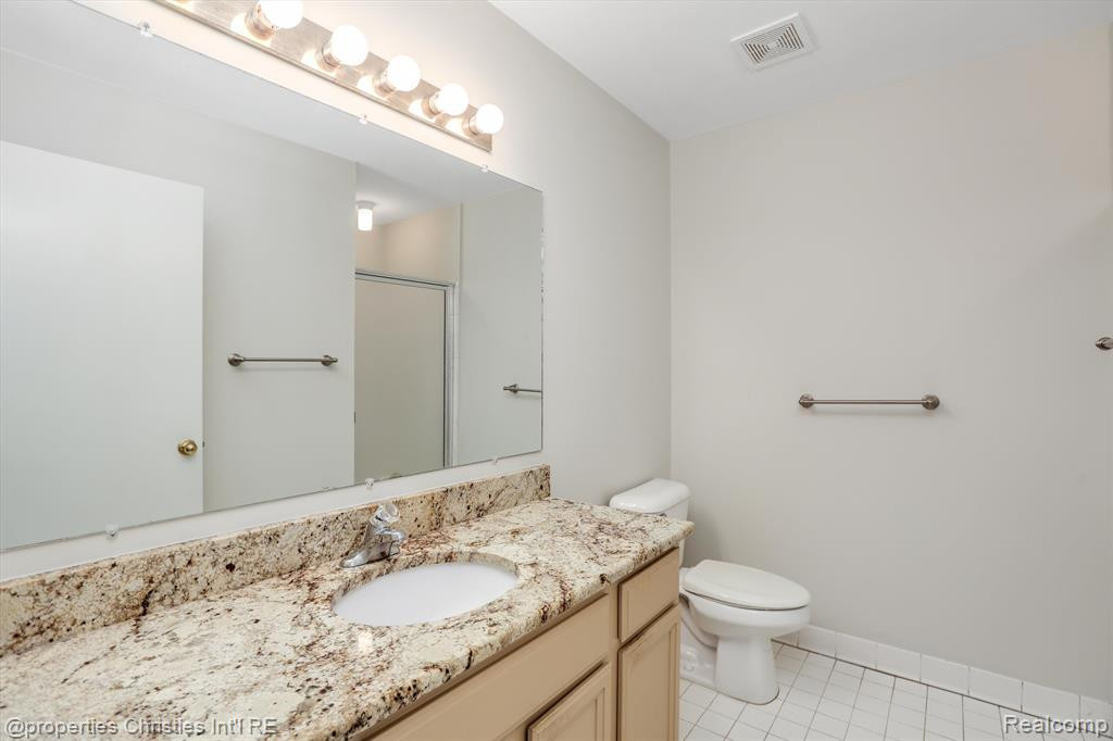 2095 OAKBROOK Boulevard, Walled Lake, MI 48390 — Photo 15