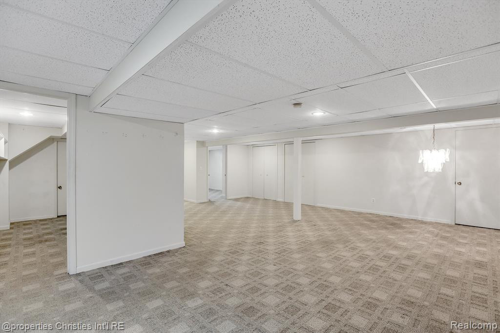 2095 OAKBROOK Boulevard, Walled Lake, MI 48390 — Photo 18