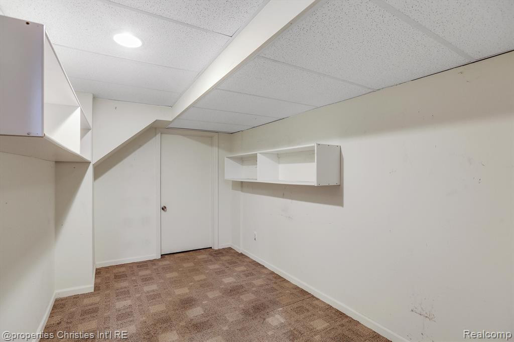 2095 OAKBROOK Boulevard, Walled Lake, MI 48390 — Photo 19