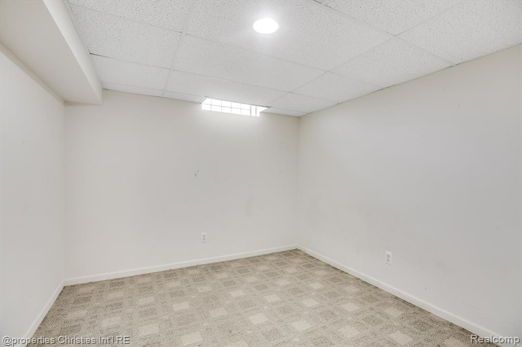 2095 OAKBROOK Boulevard, Walled Lake, MI 48390 — Photo 22