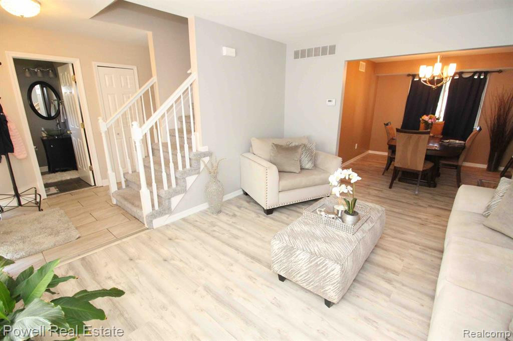 3264 RIVER MEADOW Circle, Canton, MI 48188 — Photo 4
