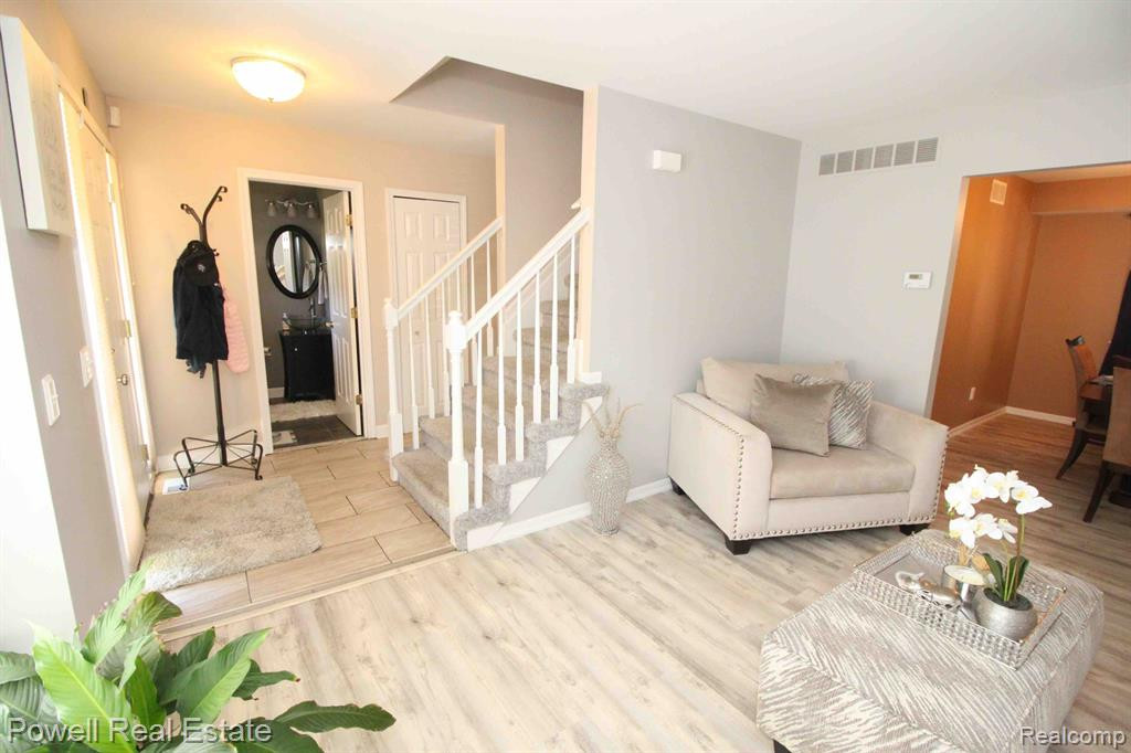 3264 RIVER MEADOW Circle, Canton, MI 48188 — Photo 5