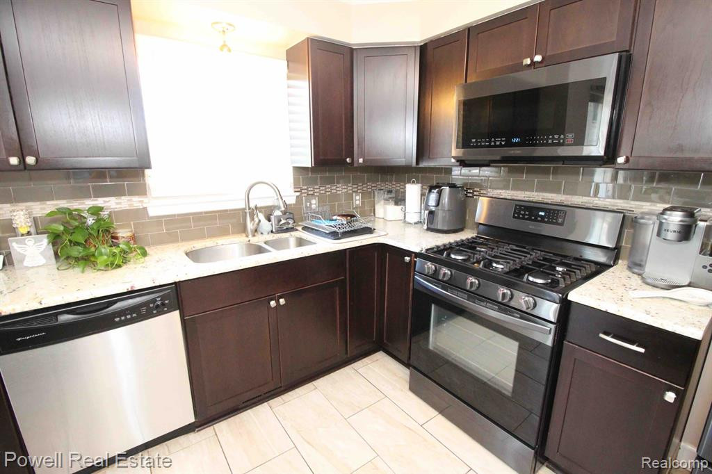 3264 RIVER MEADOW Circle, Canton, MI 48188 — Photo 12