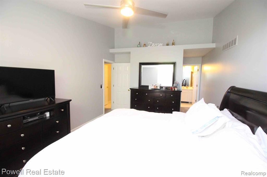 3264 RIVER MEADOW Circle, Canton, MI 48188 — Photo 22