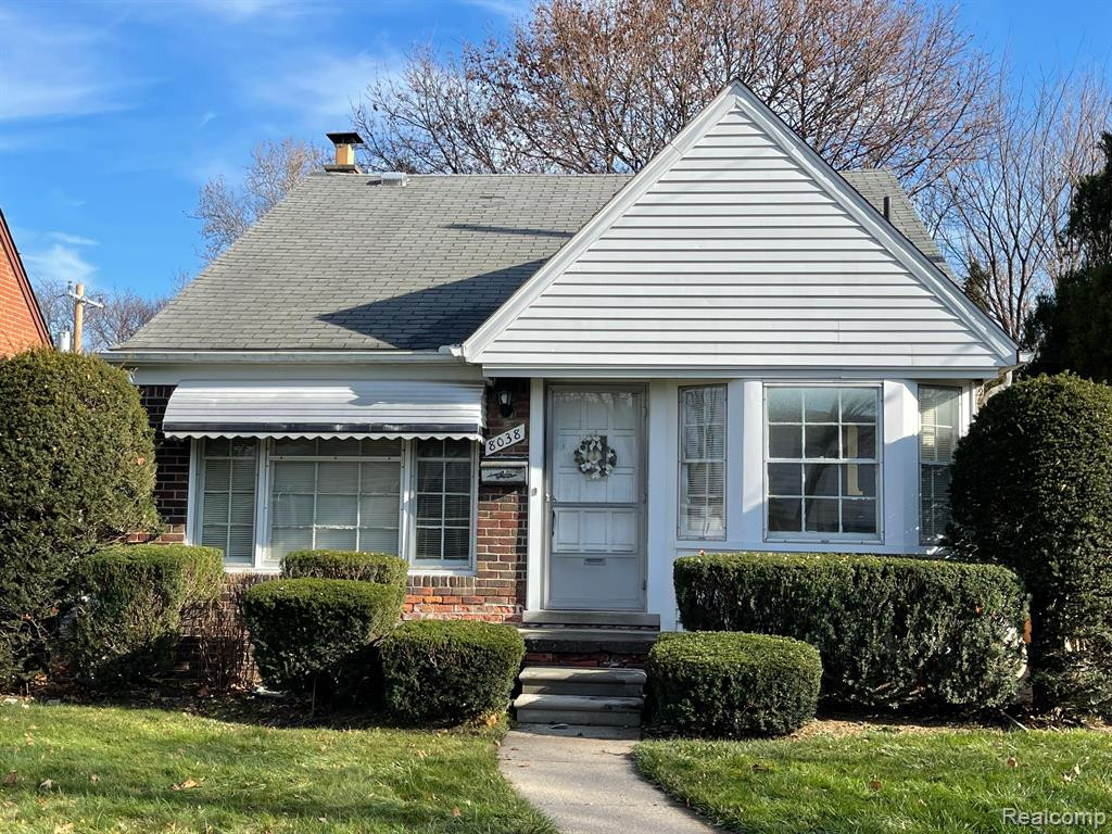 8038 RIVERDALE Street, Dearborn Heights, MI 48127 — front exterior