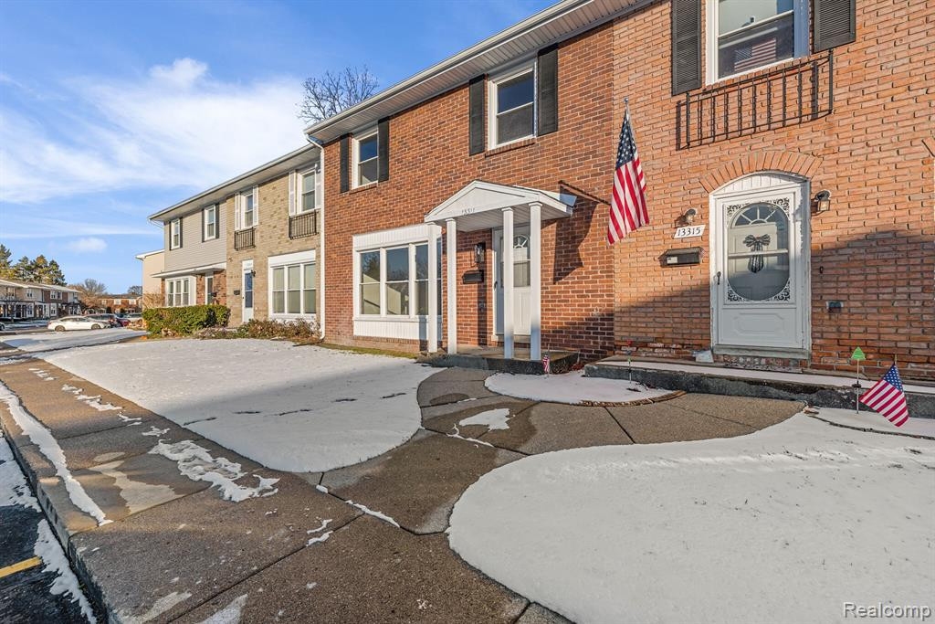 13311 LAKE POINT Boulevard, Van Buren, MI 48111 — Photo 4