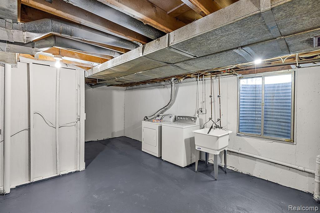 13311 LAKE POINT Boulevard, Van Buren, MI 48111 — Photo 50