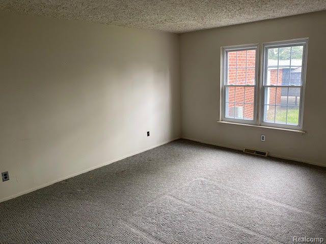 27690 E ECHO, 124, Farmington Hills, MI 48334 — Photo 3