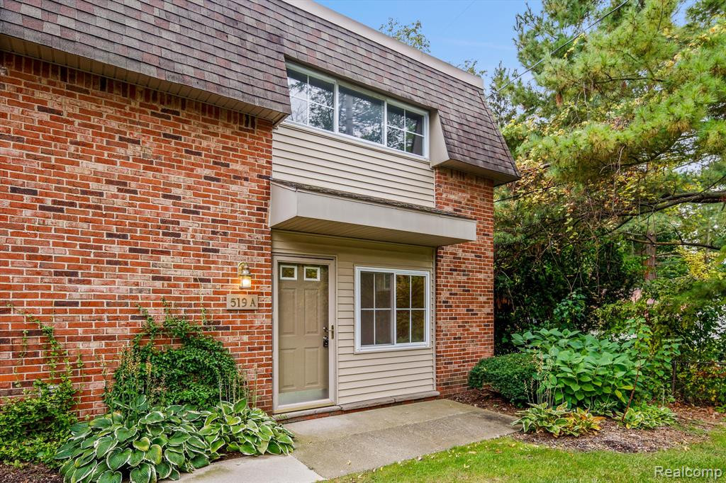 519 LONGSHORE Drive, A, Ann Arbor, MI 48105 — Photo 3