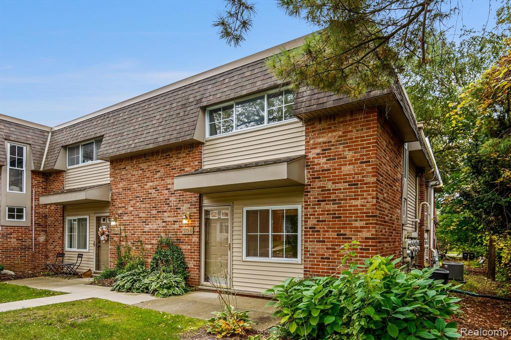 519 LONGSHORE Drive, A, Ann Arbor, MI 48105 — Photo 4