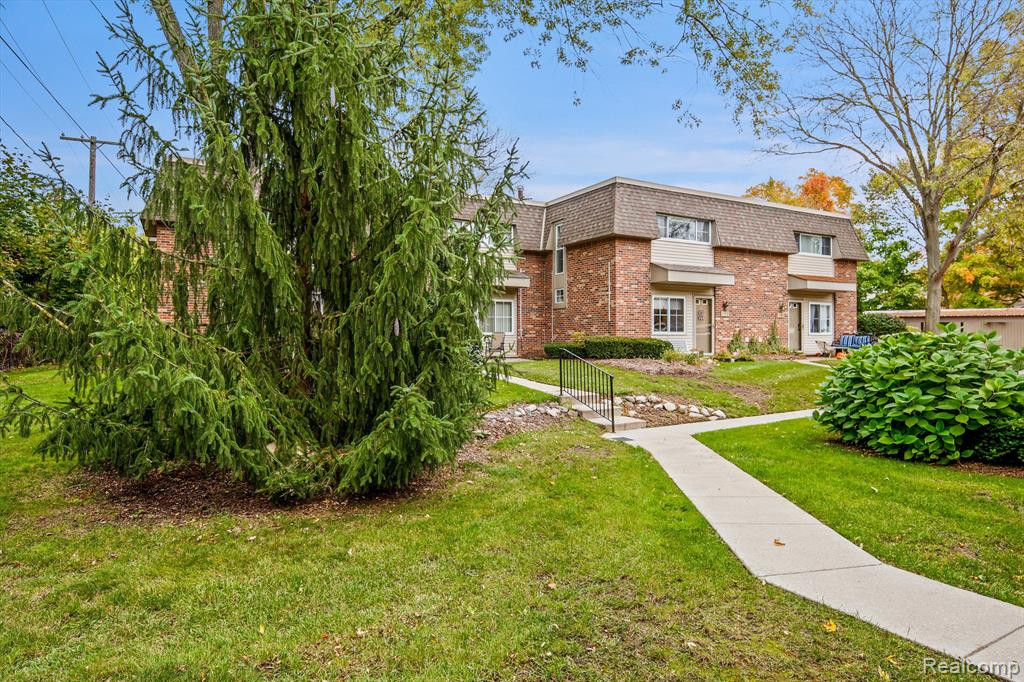 519 LONGSHORE Drive, A, Ann Arbor, MI 48105 — Photo 7