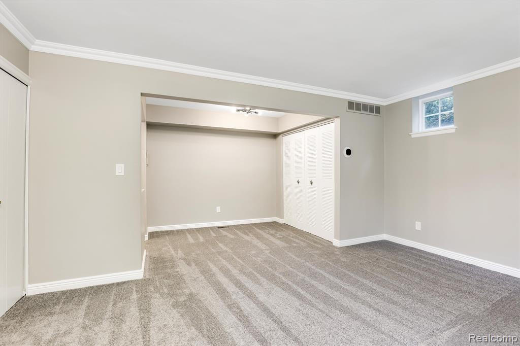 519 LONGSHORE Drive, A, Ann Arbor, MI 48105 — Photo 10