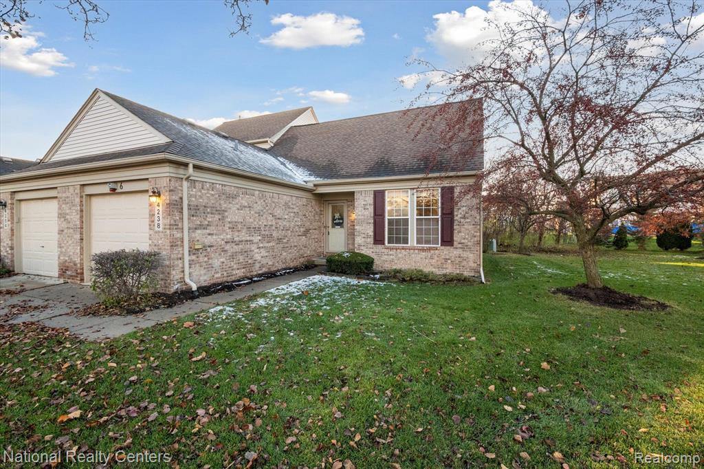 4238 Hunters Circle W, Canton, MI 48188 — Photo 2