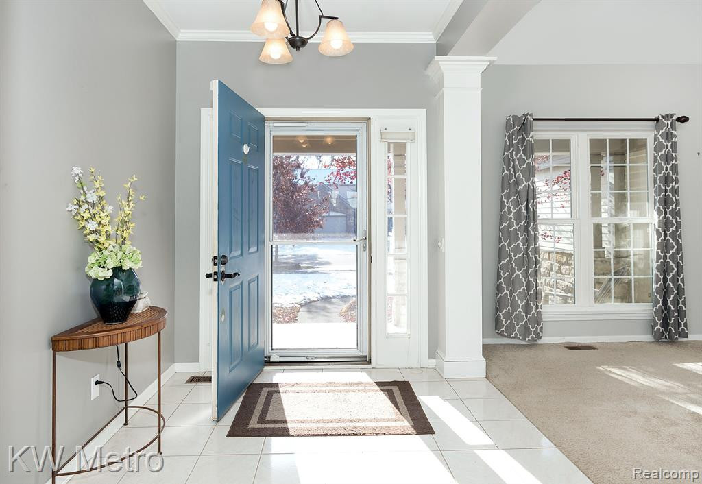 46290 LARCHMONT Drive, Canton, MI 48187 — Photo 3