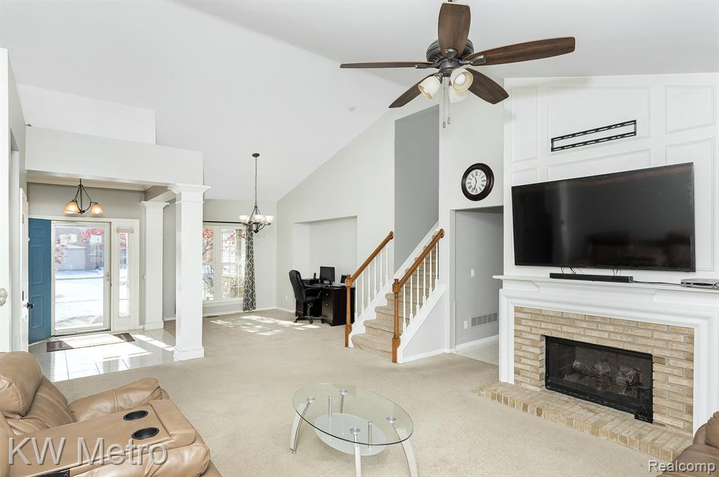 46290 LARCHMONT Drive, Canton, MI 48187 — Photo 9