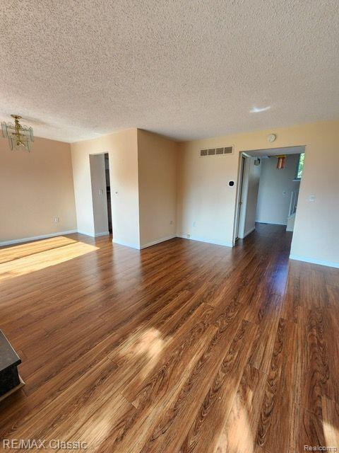 24631 Bashian Drive, Novi, MI — Photo 16