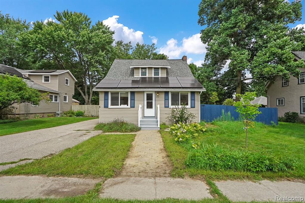212 W Elizabeth Street, Stockbridge, MI 49285 — Photo 2