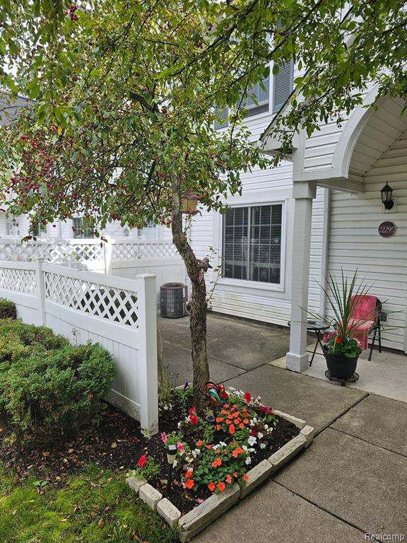 22295 ATLANTIC POINTE, 108, Farmington Hills, MI 48336 — Photo 3