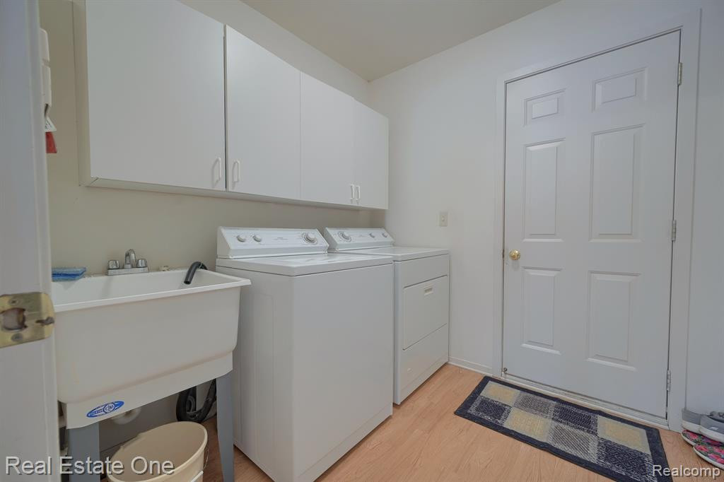 227 SHORE BROOK LANE, Walled Lake, MI 48390 — Photo 16