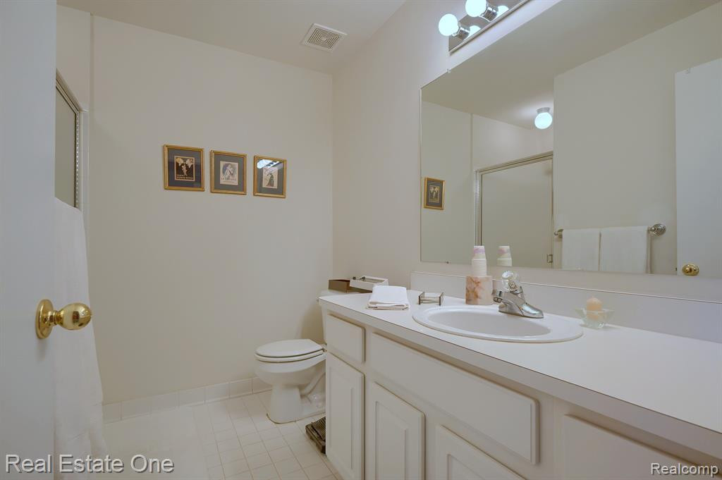 227 SHORE BROOK LANE, Walled Lake, MI 48390 — Photo 19