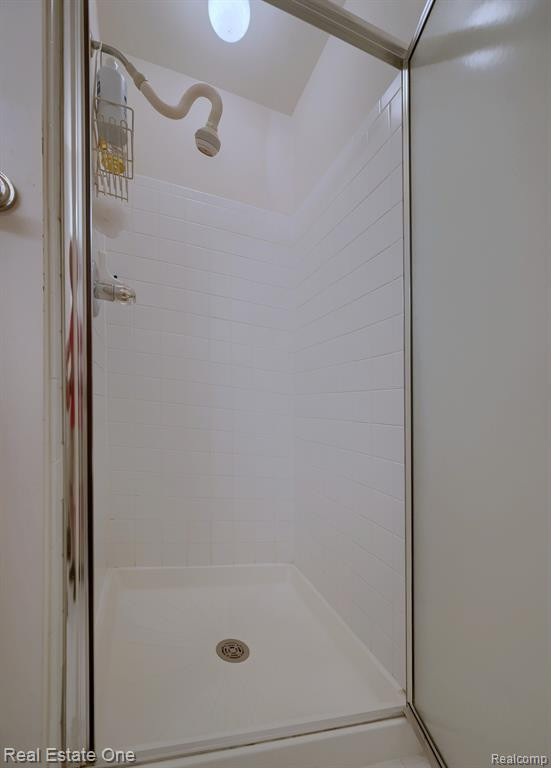 227 SHORE BROOK LANE, Walled Lake, MI 48390 — Photo 20