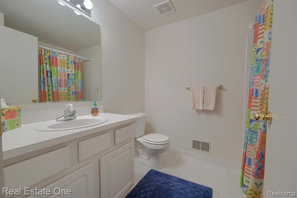 227 SHORE BROOK LANE, Walled Lake, MI 48390 — Photo 25