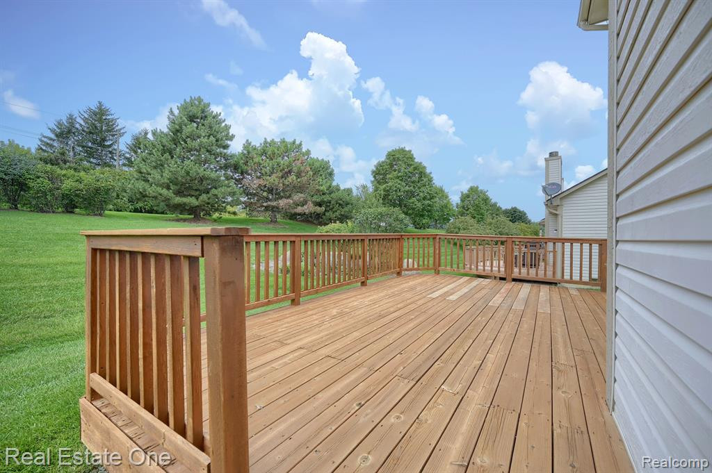 227 SHORE BROOK LANE, Walled Lake, MI 48390 — Photo 34