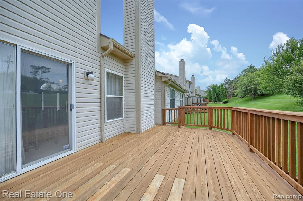227 SHORE BROOK LANE, Walled Lake, MI 48390 — Photo 35