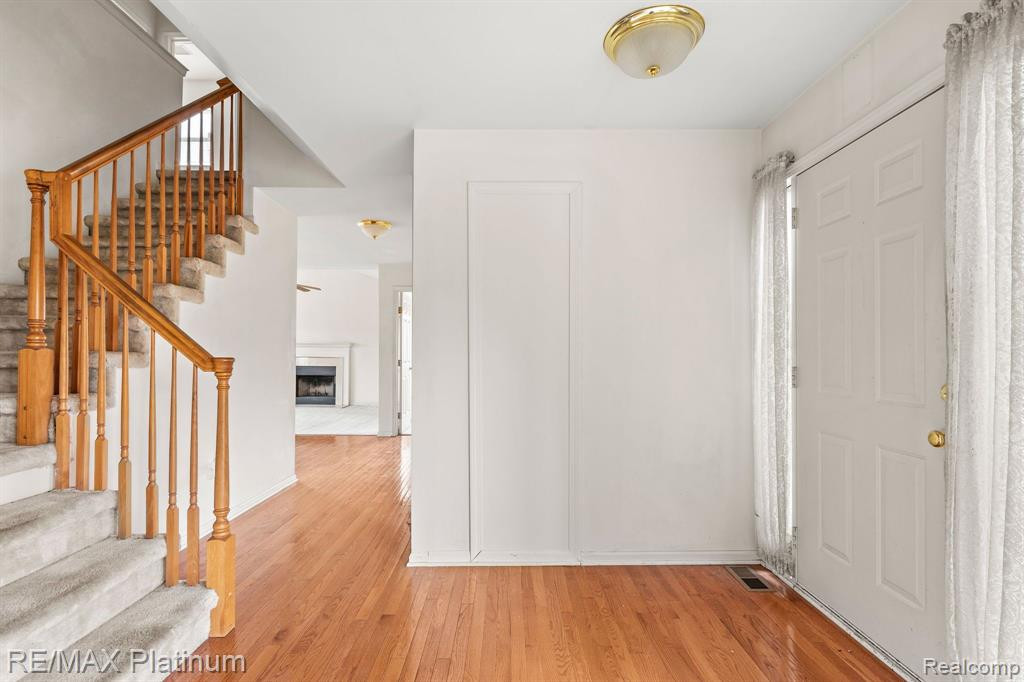 4770 WILLINGHAM, Ypsilanti, MI 48197 — Photo 4