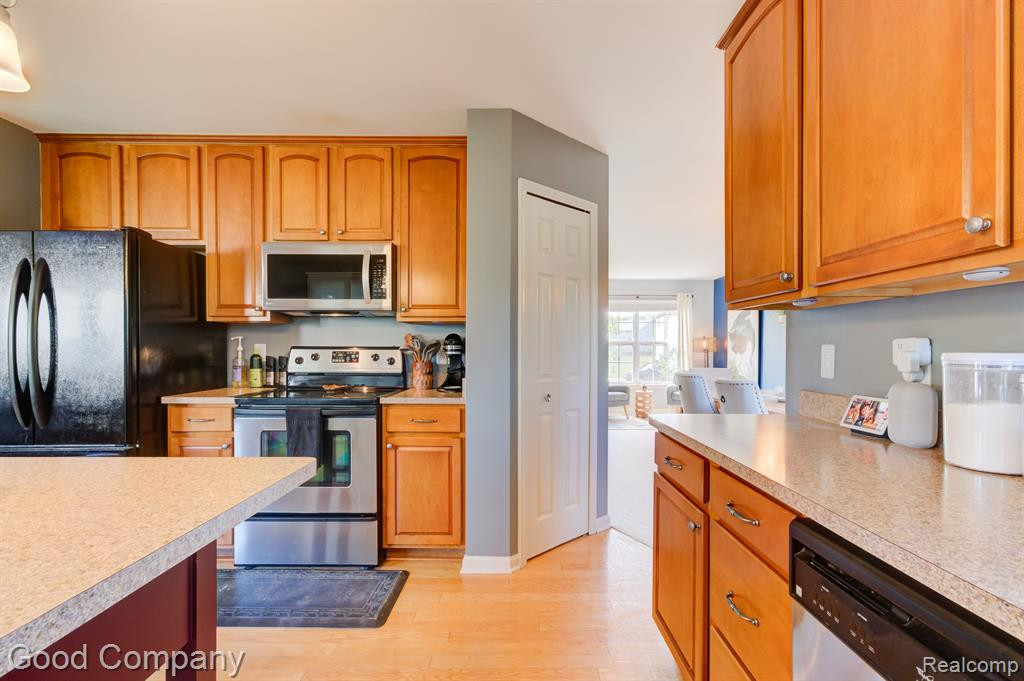 8302 N WARWICK, Ypsilanti, MI 48198 — Photo 13