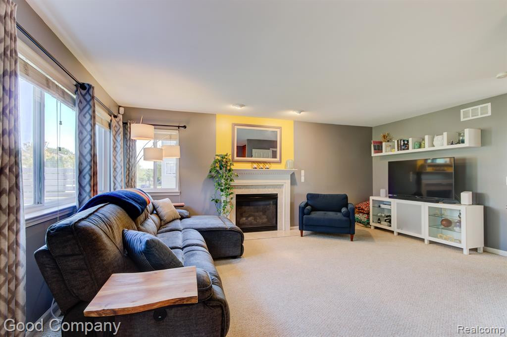 8302 N WARWICK, Ypsilanti, MI 48198 — Photo 18