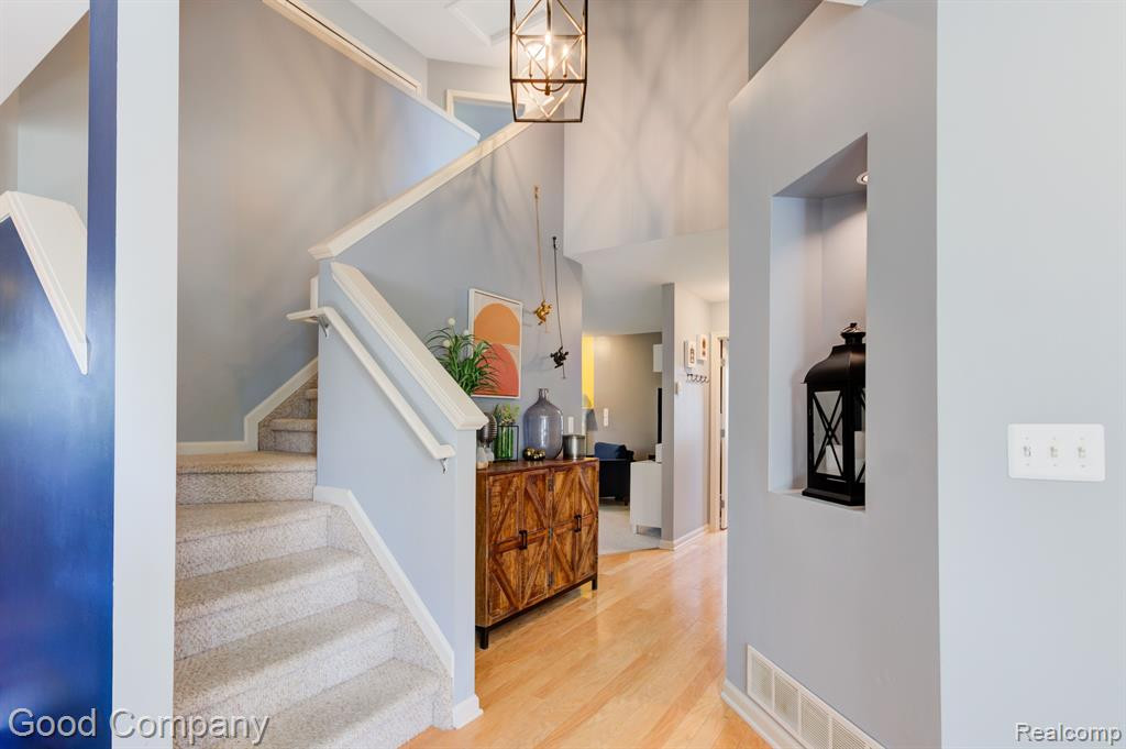 8302 N WARWICK, Ypsilanti, MI 48198 — Photo 23