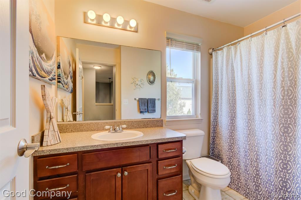 8302 N WARWICK, Ypsilanti, MI 48198 — Photo 32