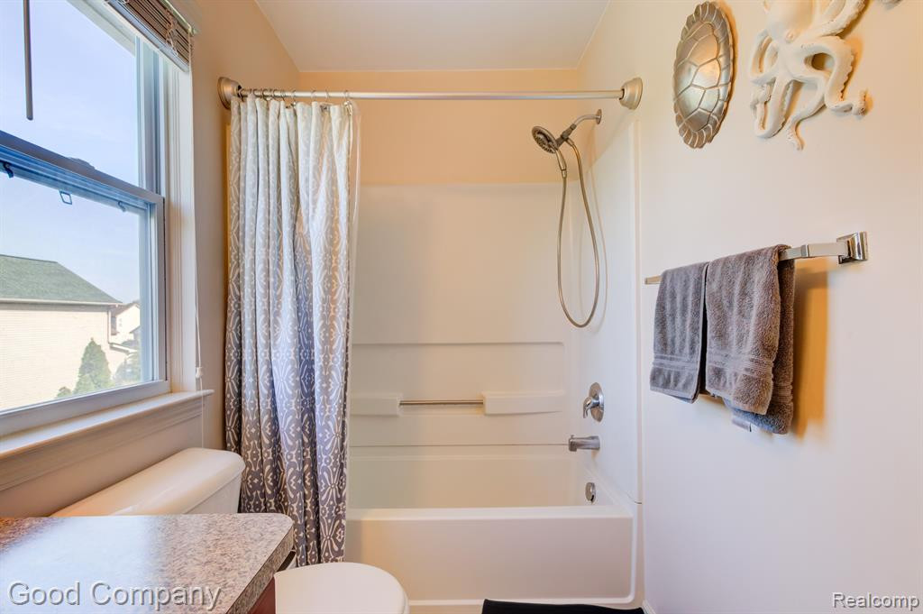 8302 N WARWICK, Ypsilanti, MI 48198 — Photo 33