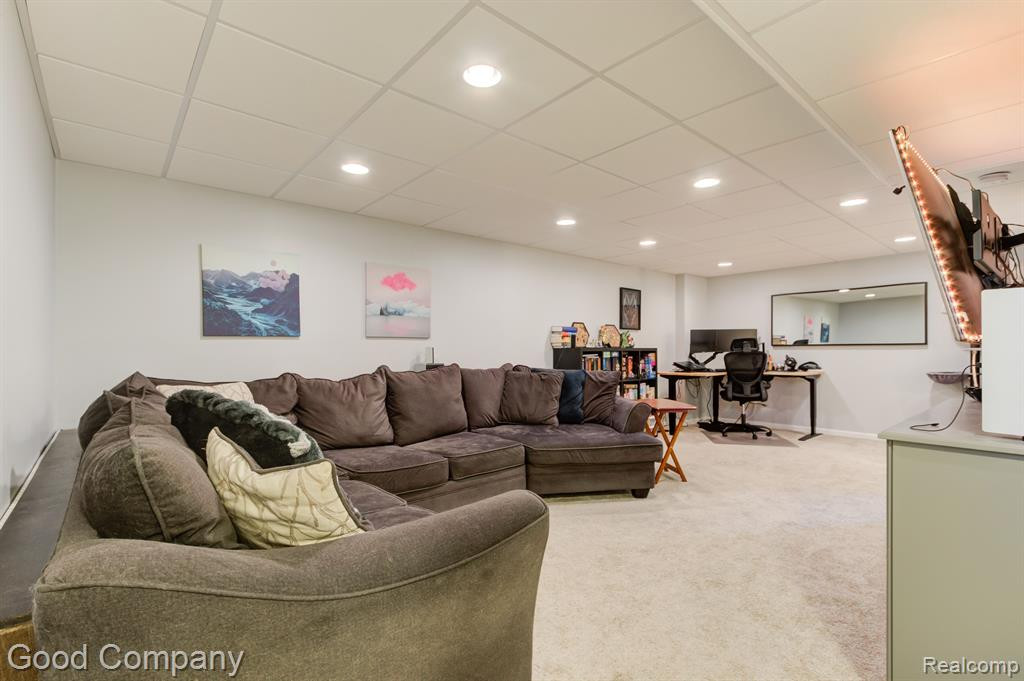 8302 N WARWICK, Ypsilanti, MI 48198 — Photo 43