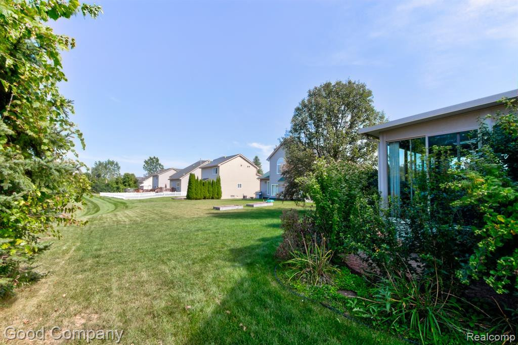 8302 N WARWICK, Ypsilanti, MI 48198 — Photo 54