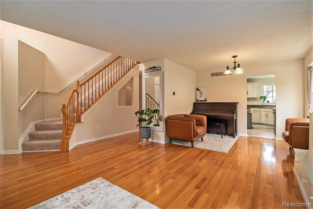 2806 Chaseway Drive, Ann Arbor, MI 48105 — Photo 3